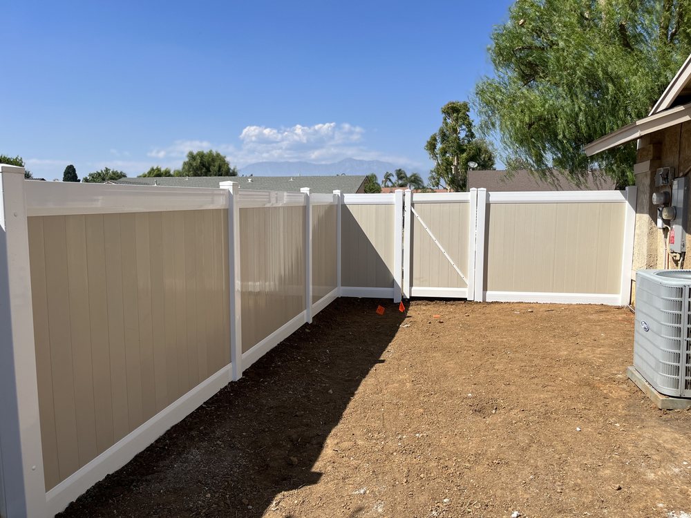 Tan Vinyl with Gate